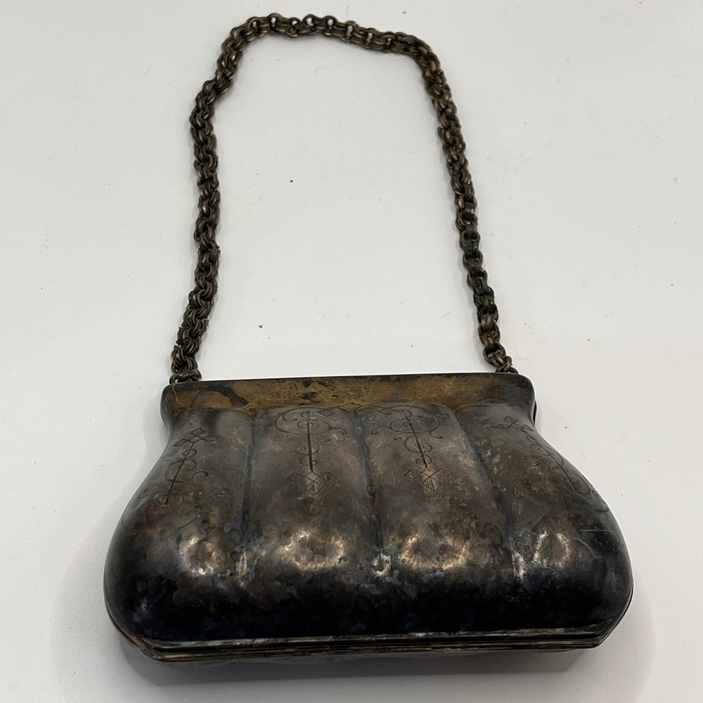 Antique Silver Etched Clam Shell‎ Purse With Chain Trinket Box Vanity Case